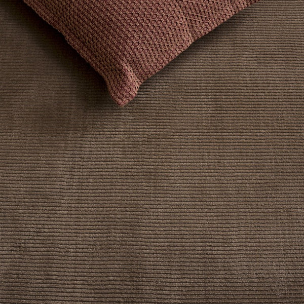 Safavieh Revive Power Loomed Recycled Polyester Neutral Tan Area Rug for Modern Living Spaces Brown 5'-3" x 7'-7" - B REV102T-5