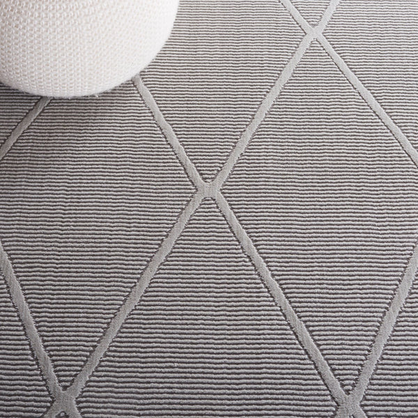 Safavieh Revive Modern Rectangle Area Rug - Elegant Geometric Design For Stylish Home Décor And Comfort Grey Polyester Rev104f-6