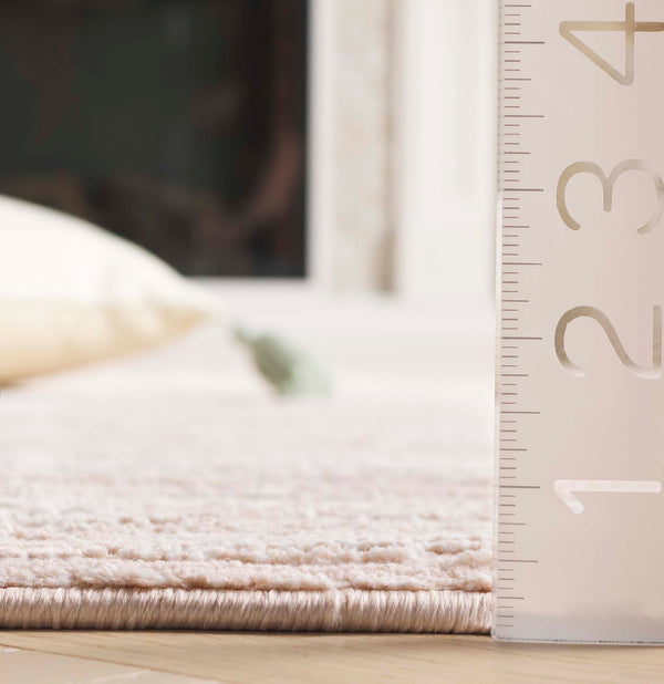 Safavieh Revive Elegant Polyester Area Rug In Stylish Pink And Ivory, Perfect For Any Living Space Decor Pink ,Ivory Polyester Rev106u-5