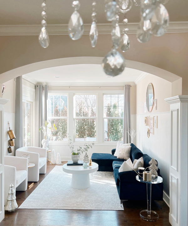 Safavieh Reflection Elegant Round Rug - Timeless Design, Soft Textures, And Classic Charm For Your Home Decor Creme ,Ivory 60% Polyester,40% Polypropylene Rft664d-12sq