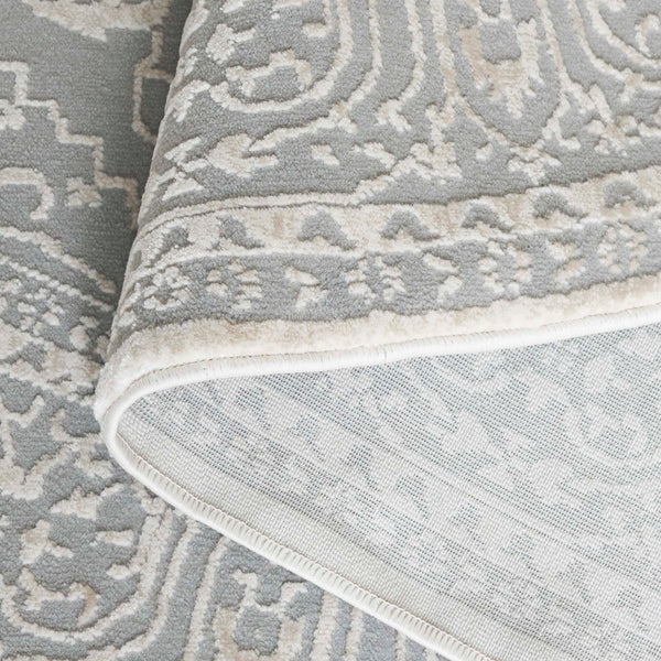 Safavieh Reflection Elegant Round Area Rug - Timeless Floral Motif, Plush Comfort, Perfect For Any Decor Light Grey ,Cream 60% Polyester,40% Polypropylene Rft670c-5ov