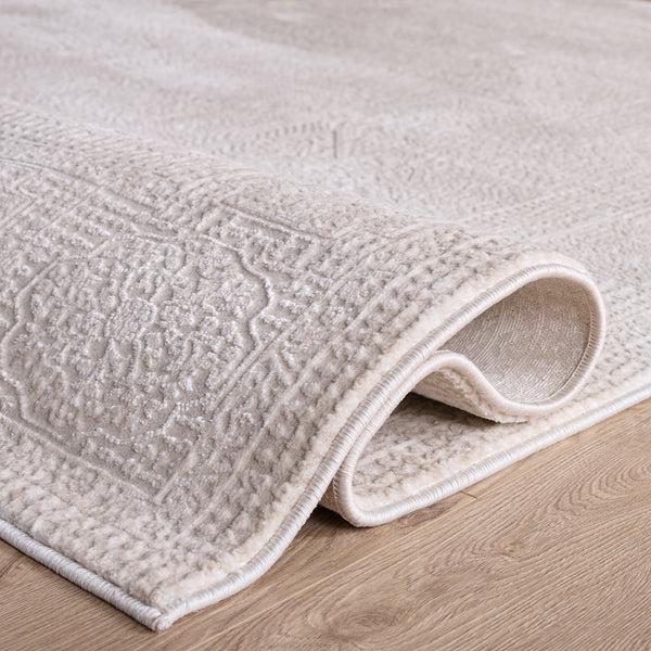 Safavieh Reflection Soft Ivory & White Area Rug – Low-Profile Power-Loomed Traditional Design, Durable Comfort 5'-1" x 7'-6" RFT672B-5