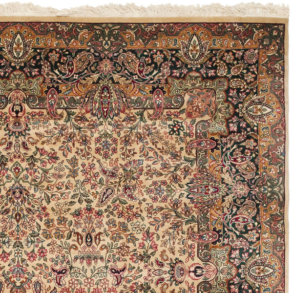 Safavieh Royal Kerman Handcrafted 8' X 10' Area Rug - Luxurious Wool, Timeless Floral Design, Home Elegance Assorted 100% Wool Pile Rk1c-8