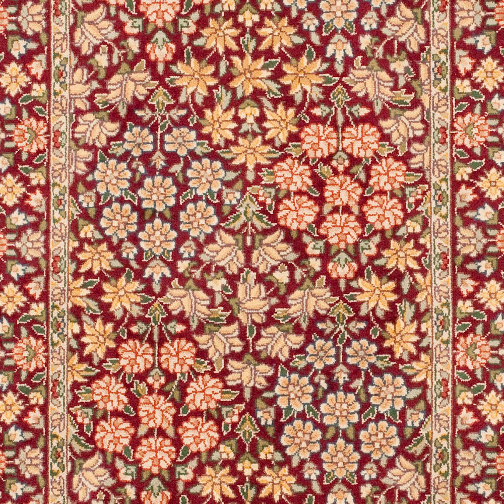 Safavieh Royal Kerman Traditional Area Rug - Exquisite Red Elegance For Your Living Space & Home Decor Red ,Red 100 Rk30a-9
