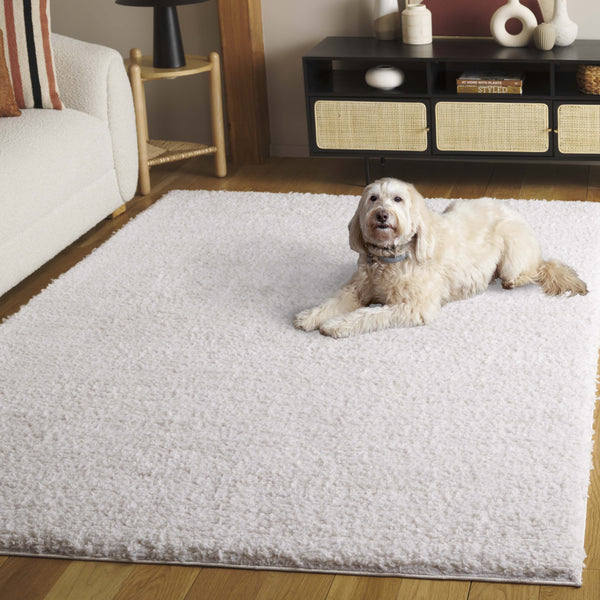 Safavieh Rumi Luxurious Round Shag Area Rug - Elegant Ivory Beige Design For Cozy Home Spaces 6ft 7in Ivory ,Light Beige Polyester Rms110a-8