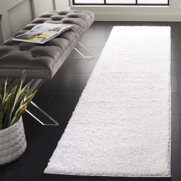 Safavieh Rumi Shag Area Rug - Luxurious Plush Comfort And Modern Elegance For Any Home Décor Style Ivory Polyester Rms120a-4