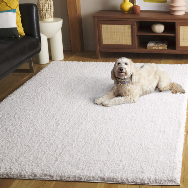 Safavieh Rumi Shag Area Rug - Luxurious Plush Comfort And Modern Elegance For Any Home Décor Style Ivory Polyester Rms120a-4