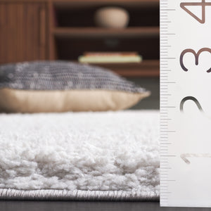 Safavieh Rumi Shag Area Rug - Luxurious Plush Comfort And Modern Elegance For Any Home Décor Style Light Grey Polyester Rms120f-28