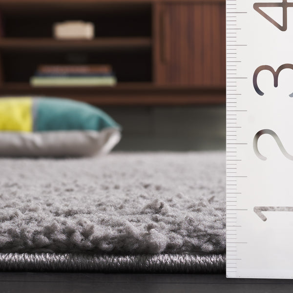 Safavieh Rumi Shag Area Rug - Luxurious Plush Comfort And Modern Elegance For Any Home Décor Style Dark Grey Polyester Rms120g-7r