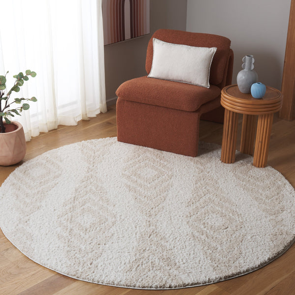 Safavieh Rumi Shag Area Rug - Luxurious Geometric Design For Modern Homes, Soft Texture, Durable & Elegant Ivory ,Light Beige Polyester Rms126a-28