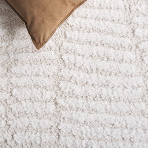 Safavieh Rumi Shag Area Rug For Luxurious Living Spaces – Soft, Durable, And Elegant Home Decor Essential Ivory ,Light Beige Polyester Rms130a-1115