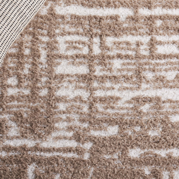 Safavieh Rumi Shag Runner Rug - Luxurious Plush Texture For Timeless Elegance And Cozy Sophistication Beige ,Ivory Polyester Rms132b-7r