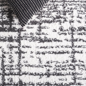 Safavieh Rumi Shag Runner Rug - Luxurious Plush Texture For Timeless Elegance And Cozy Sophistication Charcoal ,Ivory Polyester Rms132h-7sq