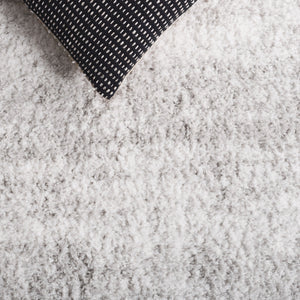 Safavieh Rumi Plush Shag Rug In Sophisticated Grey And Ivory - Elevate Your Home With Timeless Elegance Grey ,Ivory Polyester Rms134f-8