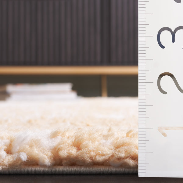 Safavieh Rumi Shag Area Rug: Luxurious Plush Comfort With Abstract Gold & Ivory Design For Elegant Spaces Gold ,Ivory Polyester Rms138d-8