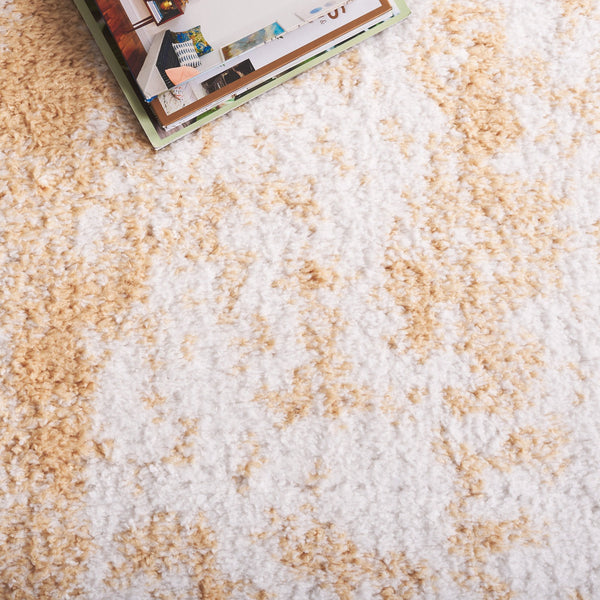 Safavieh Rumi Shag Area Rug: Luxurious Plush Comfort With Abstract Gold & Ivory Design For Elegant Spaces Gold ,Ivory Polyester Rms138d-8