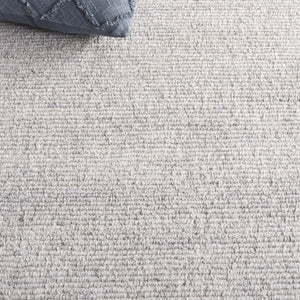 Safavieh Renewal Elegant Handwoven Area Rug - Timeless Comfort & Style For Any Home Decor Space Silver Wool,Polyester,& Cotton Rnw211g-28