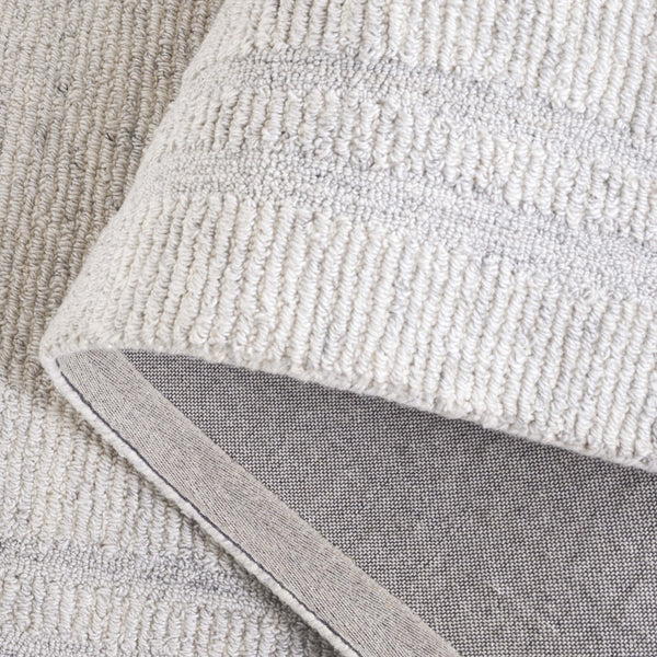 Safavieh Renewal Elegant Handwoven Area Rug - Timeless Comfort & Style For Any Home Decor Space Silver Wool,Polyester,& Cotton Rnw211g-28