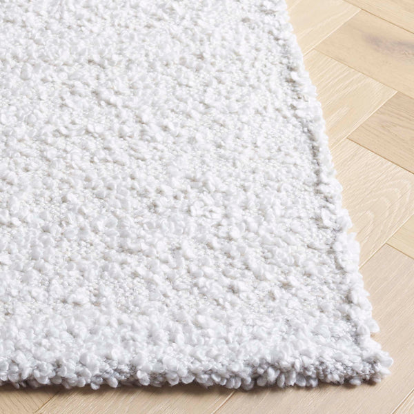 Safavieh Renewal Handwoven Area Rug - Elegant Design For Hallways & Kitchens, Luxurious Comfort & Durability Ivory Wool,Polyester,& Cotton Rnw212a-28