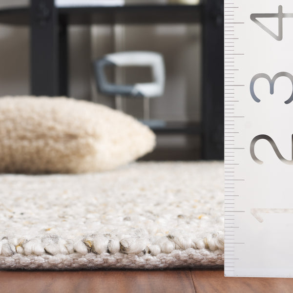 Safavieh Renewal Modern Area Rug - Exquisite Eco-friendly Design With Timeless Elegance For Any Space Beige ,Gold Pet Yarn Rnw601d-4