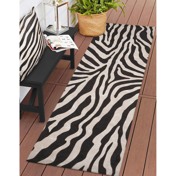 Trans Ocean Liora Manne Visions I Zebra Indoor/Outdoor Handmade Pillow - Stylish Graphic Animal Print Accent Black Polyester Vafr8304348