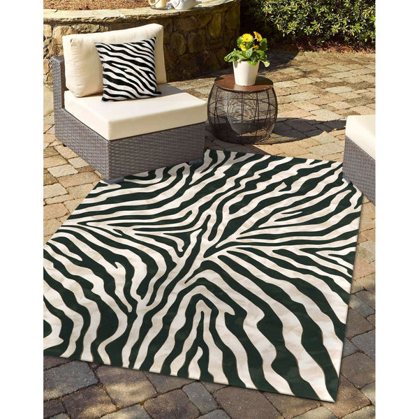 Trans Ocean Liora Manne Visions I Zebra Indoor/Outdoor Handmade Pillow - Stylish Graphic Animal Print Accent Black Polyester 7sa2s304348