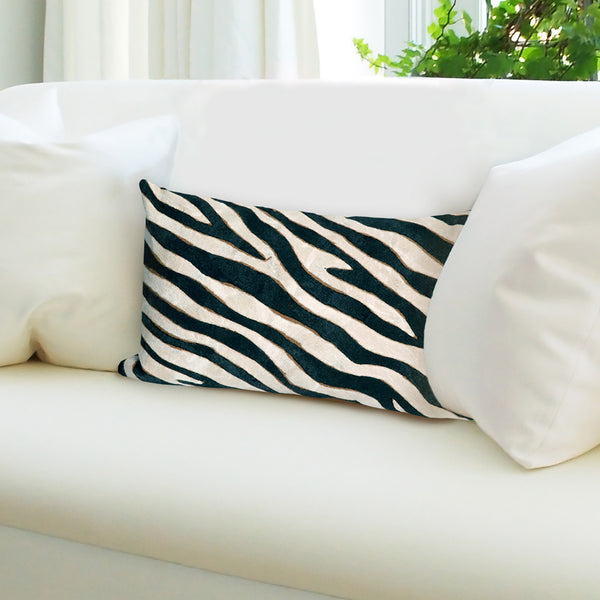 Trans Ocean Liora Manne Visions I Zebra Indoor/Outdoor Handmade Pillow - Stylish Graphic Animal Print Accent Black Polyester 7sa1s304348