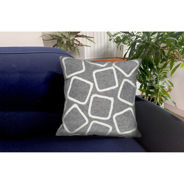 Trans Ocean Liora Manne Visions I Handmade Indoor/Outdoor Pillow - Geometric Accent For Stylish Spaces Silver Polyester 7sa2s408738