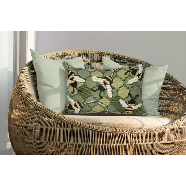 Trans Ocean Liora Manne Marina Bee Free Indoor/Outdoor Pillow - Nature-inspired Design With Buzzing Bees Green Polypropylene,Polyester 7mr5s958506