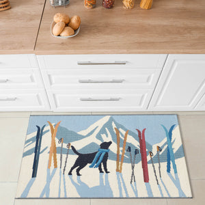 Trans Ocean Liora Manne Esencia Downhill Dog Indoor/Outdoor Non-slip Mat Featuring A Black Lab On Ski Adventure Off,White Polypropylene,Polyester Ecn34972411