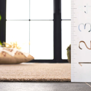 Safavieh Retreat Elegant Natural And Ivory Area Rug - Soft, Durable, Chic Design For Timeless Home Style Natural ,Ivory 87% Polypropylene,13% Polyester Rte250b-7r