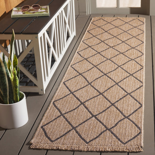 Safavieh Retreat Luxurious Indoor Outdoor Area Rug - Elegant Natural And Black Design For Any Space Natural ,Black 87% Polypropylene,13% Polyester Rte256b-7r