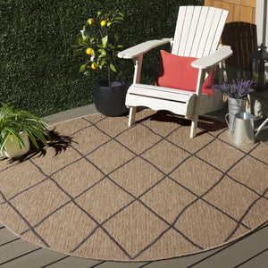 Safavieh Retreat Luxurious Indoor Outdoor Area Rug - Elegant Natural And Black Design For Any Space Natural ,Black 87% Polypropylene,13% Polyester Rte256b-7r