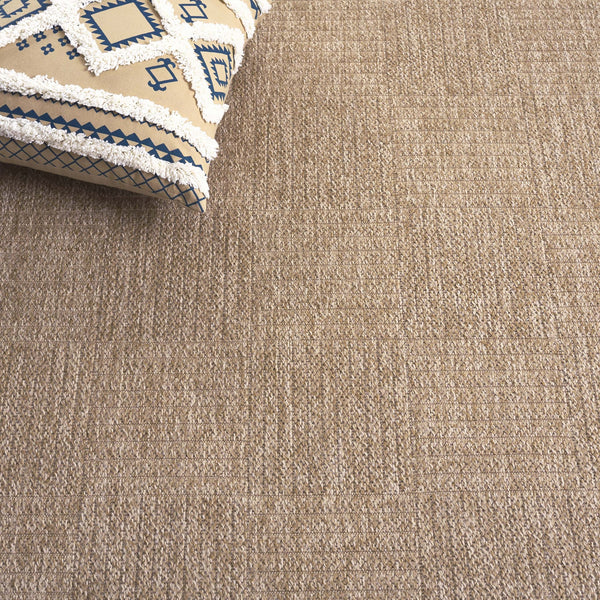 Safavieh Retreat Elegant Indoor/Outdoor Rug – Exquisite Natural Hues, Durable & Easy To Clean For Any Space Natural 87% Polypropylene,13% Polyester Rte258b-9