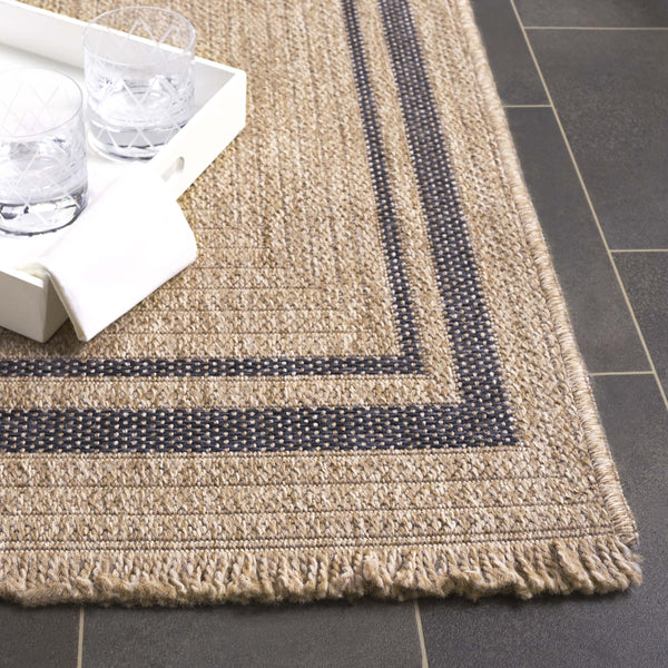 Safavieh Retreat Elegance Area Rug - Versatile Indoor/Outdoor Design For Ultimate Style And Comfort In Any Space Natural ,Black 87% Polypropylene,13% Polyester Rte260b-4