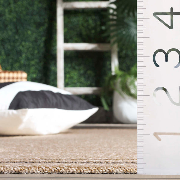 Safavieh Retreat Elegance Area Rug - Versatile Indoor/Outdoor Design For Ultimate Style And Comfort In Any Space Natural ,Black 87% Polypropylene,13% Polyester Rte260b-4