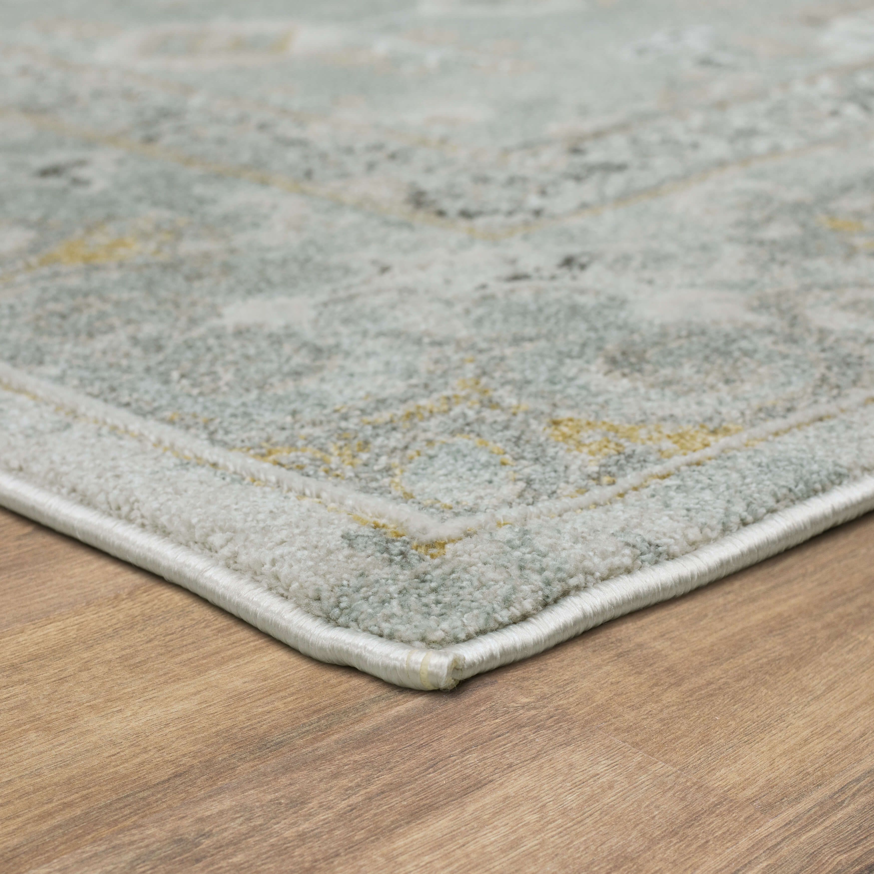 Ravenglass Area Rug - Elegant Traditional Ornamental Design, Durable P