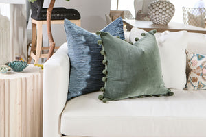 Essentials For Living Roma End Table - Eco-friendly Reclaimed Pine With Whitewash Finish & Decorative Fluting - Chic Design White Wash Pine Solid Reclaimed Pine,Reclaimed Pine Veneer,Mdf 8105.Ww-pne