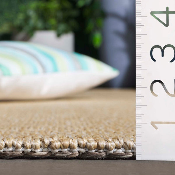 Safavieh Sisal Inspired All Weather Polypropylene Round Rug for Living Rooms and Sunrooms 6'-0" x 8'-0" Rectangle SAW402B-68