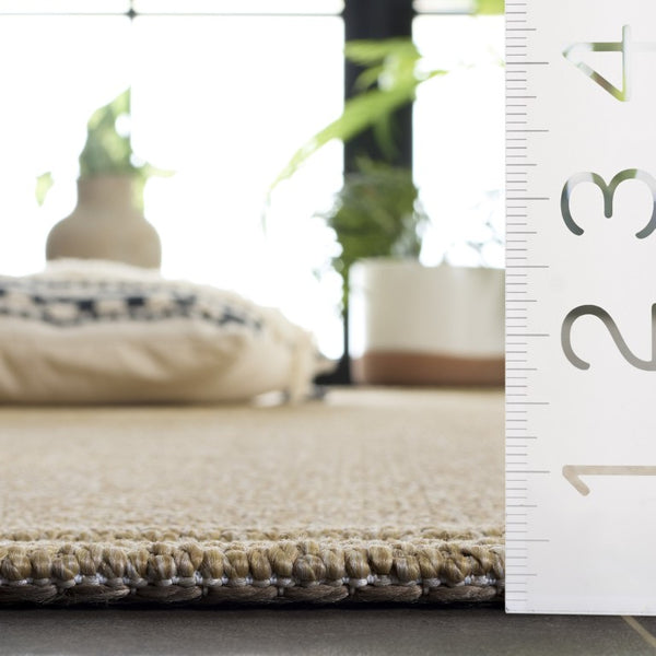 Safavieh Sisal Inspired All Weather Polypropylene Round Rug for Living Rooms and Sunrooms 7'-9" x 7'-9" Square SAW402B-8SQ