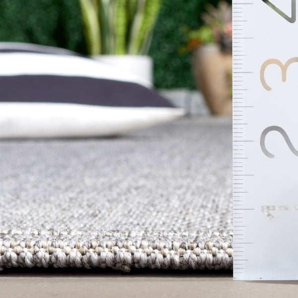 Safavieh Sisal Inspired Power Loomed Grey Polypropylene Rug for Modern and Transitional Rooms SAW642F-3