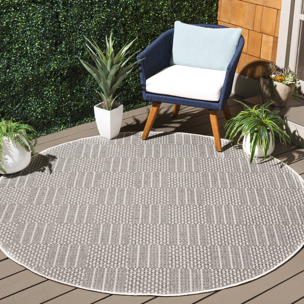 Safavieh Sisal Elegant All-weather Rug For Indoor And Outdoor Spaces - Durable, Stylish, And Easy To Maintain Grey ,Ivory 86% Polypropylene,14% Polyester Saw648f-7r