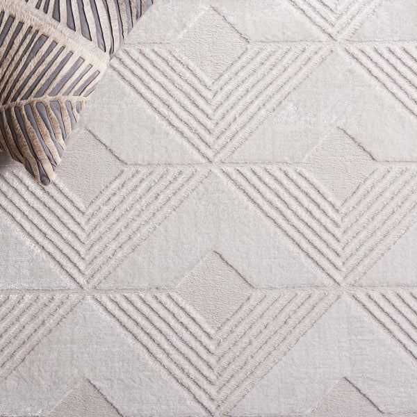 Safavieh Saylor 101 Power Loomed Transitional Rug Ivory 6'-3" x 6'-3" Round