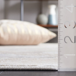 Safavieh Saylor 101 Power Loomed Transitional Rug Grey / Dark Grey 6'-3" x 6'-3" Round