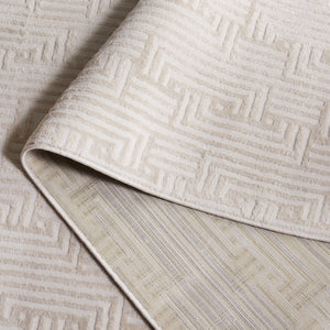 Safavieh Saylor 102 Power Loomed Transitional Rug Beige / Ivory 6'-3" x 6'-3" Round