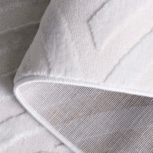 Safavieh Saylor Luxurious Area Rug With Abstract Design - Modern Elegance For Any Home Decor Style Ivory 70% Polypropylene,30% Polyester Shrink Say111a-6