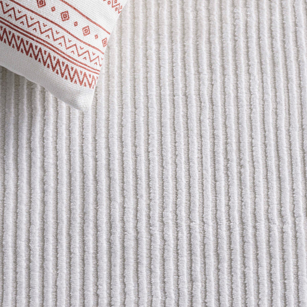 Safavieh Saylor Modern Area Rug - Luxurious Ivory Design With Plush Texture, Durable Craftsmanship & Style Ivory 70% Polypropylene,30% Polyester Shrink Say112a-6r