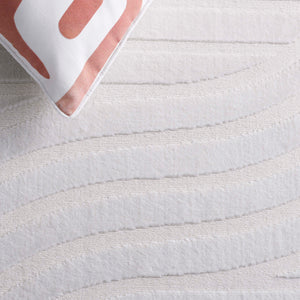 Safavieh Saylor Modern Round Area Rug - Luxurious Turkish Design For Chic Living Spaces & Cozy Atmosphere Ivory 70% Polypropylene,30% Polyester Shrink Say113a-6sq