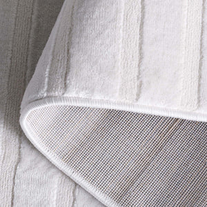 Safavieh Saylor Modern Round Area Rug - Luxurious Turkish Design For Chic Living Spaces & Cozy Atmosphere Ivory 70% Polypropylene,30% Polyester Shrink Say113a-6sq