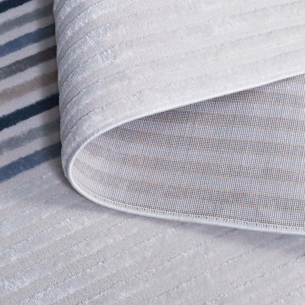 Safavieh Saylor Stylish Area Rug In Elegant Ivory And Blue Grey – Luxurious, Durable, And Easy To Maintain Ivory ,Blue Grey 70% Polypropylene,30% Polyester Shrink Say114a-8